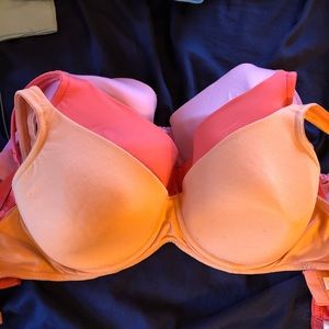❤️3 Victoria Secret Shaping Full Coverage bras 34E